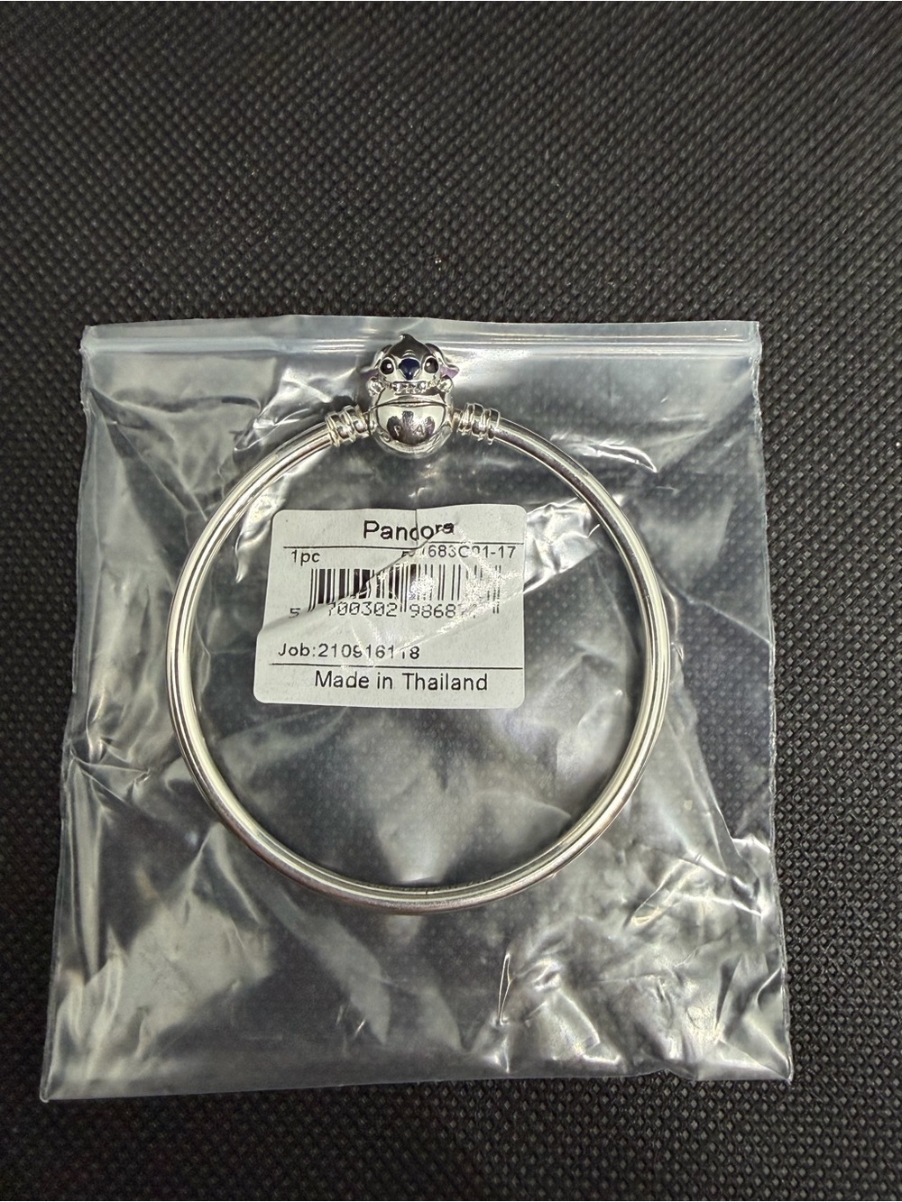 Pandora Moments Disney’s Stitch Biting Clasp Bangle 591683C01-17cm 6.7inch